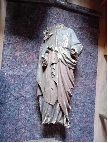 Heiligenfigur aus dem Dachstuhl
