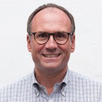Dr. Andreas Lange